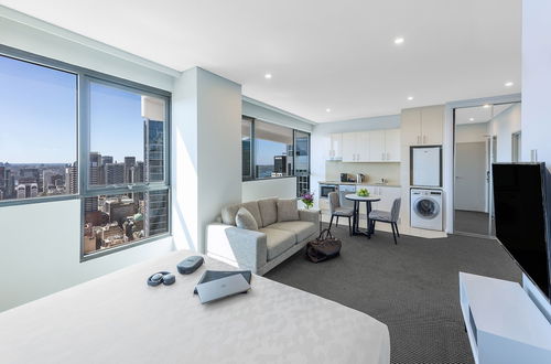 Foto 55 - Meriton Suites Kent Street, Sydney