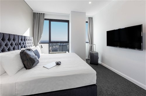 Photo 14 - Meriton Suites Kent Street, Sydney