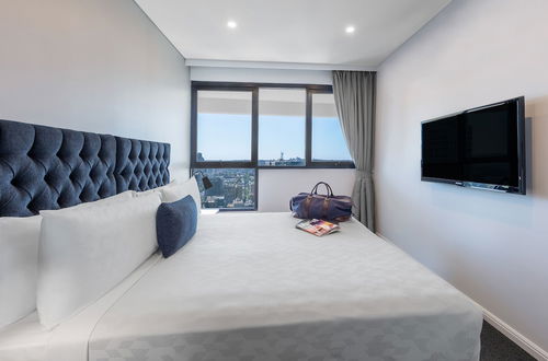 Photo 12 - Meriton Suites Kent Street, Sydney