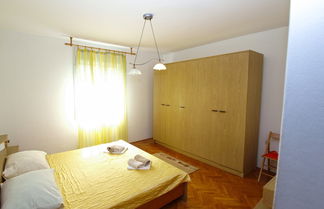 Photo 2 - Apartment 686