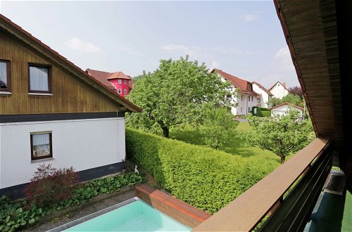 Foto 9 - Apartment in Armsfeld With Heated Outdoor Pool