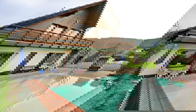 Foto 1 - Apartment in Armsfeld With Pool