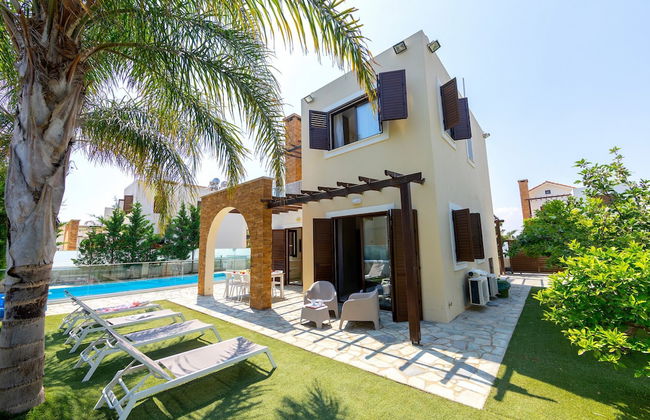 Ayia Napa Ionion Seaside Villa - Foto 1