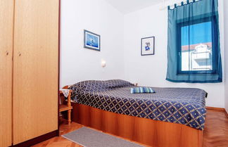 Photo 3 - Spacious First Floor Accomodation With 2 Apartments, Near the Beach