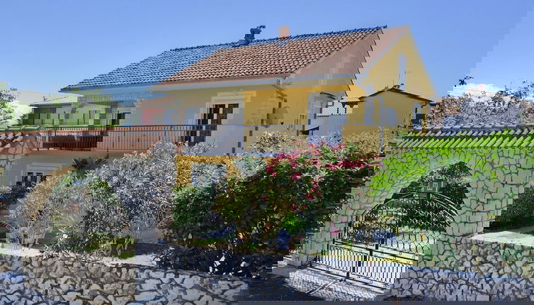 Photo 1 - Spacious House Apartment With Terrace, Near the Beach
