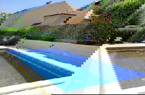 Photo 34 - Spacious House Apartment With Terrace, Near the Beach