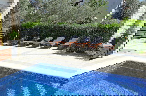 Photo 31 - Spacious House Apartment With Terrace, Near the Beach