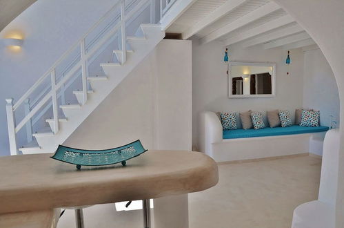 Photo 14 - Fira white residence