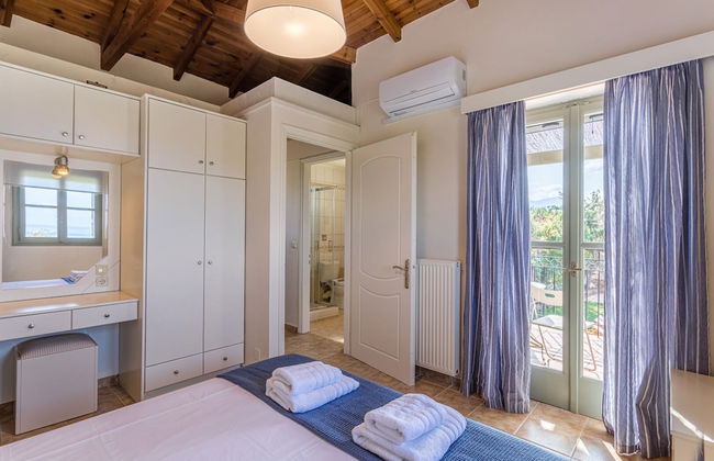 Lithos Stoupa Villas - Photo 26