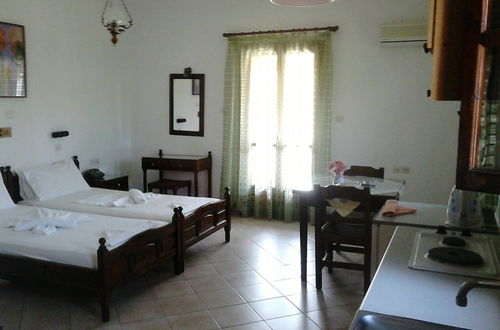 Photo 4 - Smaragda Hotel