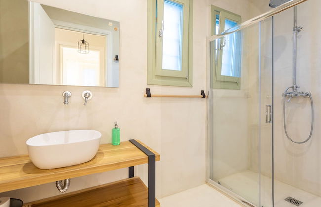 Sea and Sun Luxury Pools' Villas - Photo 4