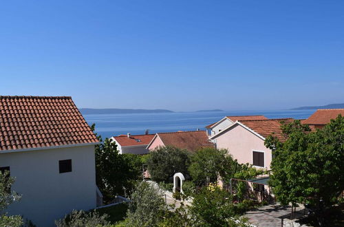 Photo 30 - Picturesque Holiday Home by the Beach