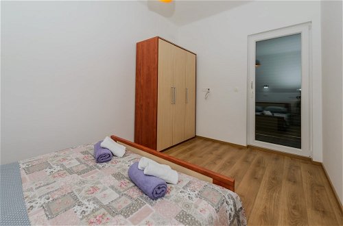 Foto 5 - A1 -spacious Apartment w Patio 40m From the Beach