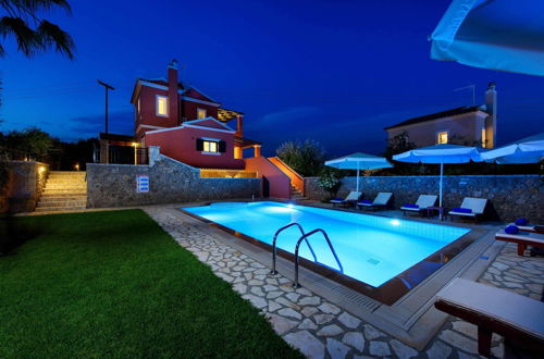 Foto 33 - Luxury Villa Lemonia With Private Pool