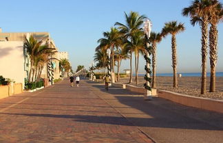 Photo 2 - Hollywood Beach Walk, a Vacation Home in Miami