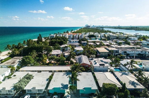 Photo 35 - Hollywood Beach Walk, a Vacation Home in Miami