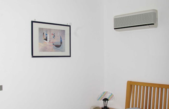 Beautiful Apartment for 3 People in Residence - Foto 17