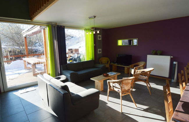 Lovely Modern Cottage With Sauna, Bubble Baths and Even a Beach on the River - Foto 9