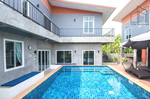 Foto 30 - Villa Rajapruek Entire 3 villa with pool near Airport and City Center