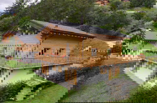 Foto 1 - Luxury Chalet with Hot Tub in La Tzoumaz