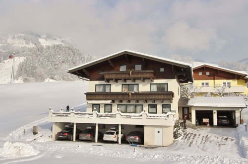 Photo 18 - Beautiful Apartment With Large, Sunny Balcony