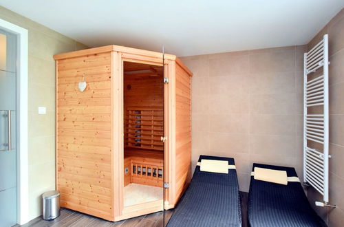 Photo 28 - Luxurious Chalet in Beauraing With Sauna