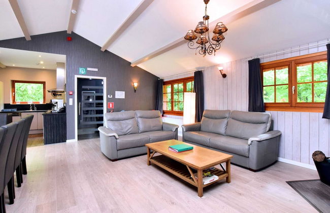 Luxurious Chalet in Beauraing With Sauna - Foto 16
