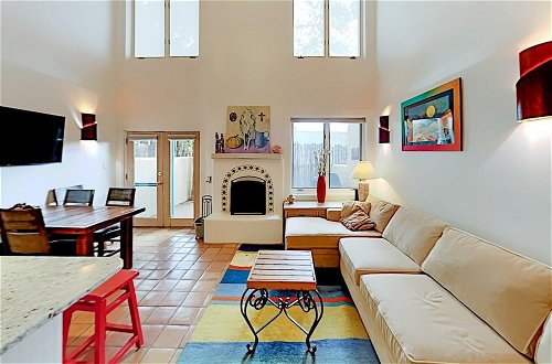 Foto 5 - Casa Monzon - Perfect Location, Bright and Sunny Interior