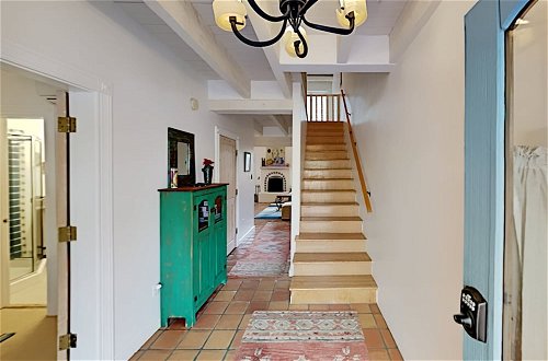 Foto 20 - Casa Monzon - Perfect Location, Bright and Sunny Interior