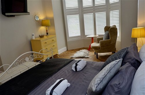 Photo 17 - Rockcliffe Boutique 2-bed Apartment in Whitby