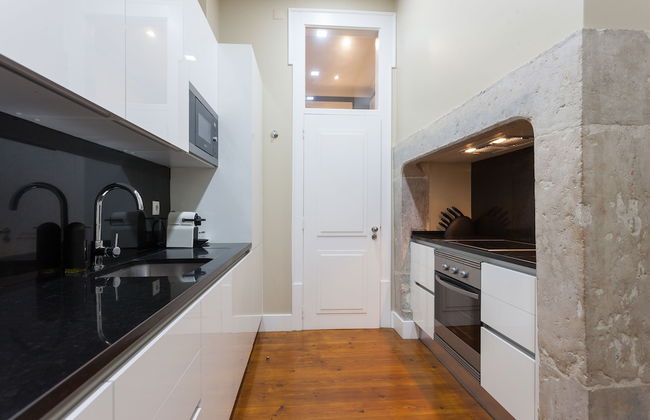 Baixa Vintage Three-Bedroom Apartment - by LU Holidays - Foto 13