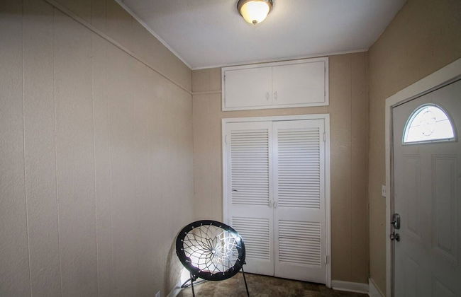 Cozy 2br/1ba Near Downtown Sleeps 8 - Foto 27