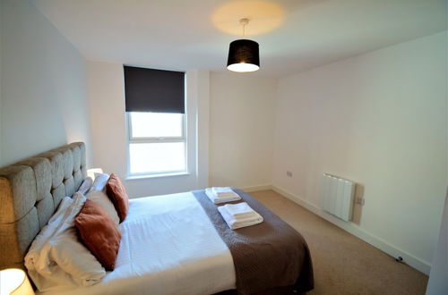 Photo 19 - Kennet House Superior Serviced Apartment