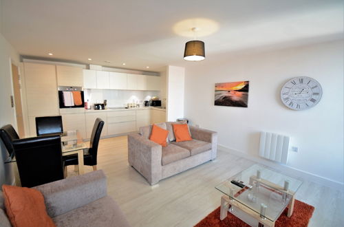 Photo 34 - Kennet House Superior Serviced Apartment