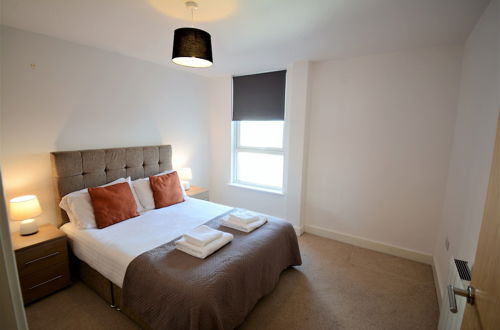 Photo 18 - Kennet House Superior Serviced Apartment