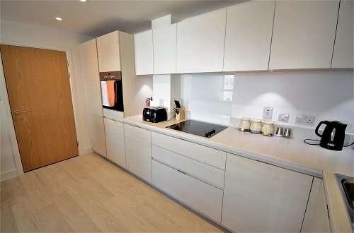 Photo 32 - Kennet House Superior Serviced Apartment