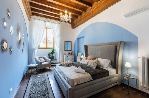 Photo 4 - A Florence Palace - 4 Bedroom Apt - Santa Croce