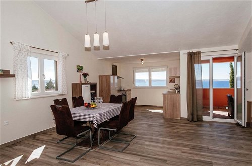 Photo 16 - Modern Apartment in Starigrad Paklenica With Barbecue