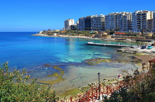 Foto 10 - Picturesque Sliema Pad Steps From the Seafront