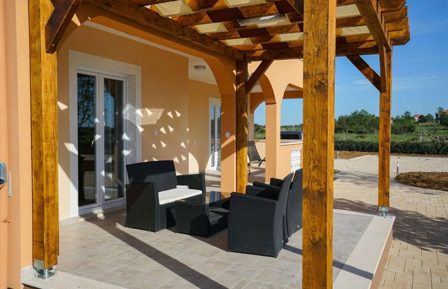 Holiday Home in Prkos With Private Pool - Foto 17