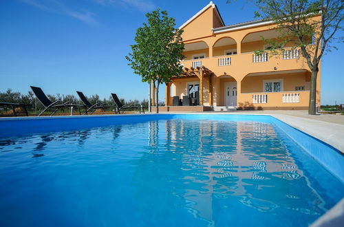 Photo 22 - Charming Holiday Home in Prkos With Swimming Pool