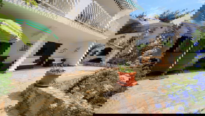 Primary image