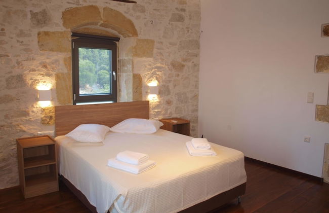 Traditional Villa in Fres - Photo 6