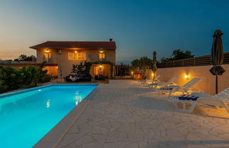 Photo 1 - Beautiful Holiday Home in Lisicic