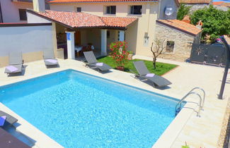 Photo 1 - Cozy Holiday Home in Valtura With Swimming Pool