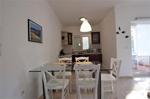 Photo 7 - Spacious Apartment in Mandre With Terrace