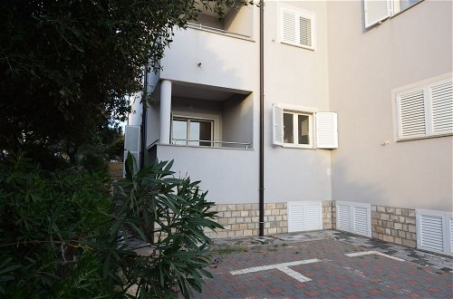Photo 24 - Spacious Apartment in Mandre With Terrace