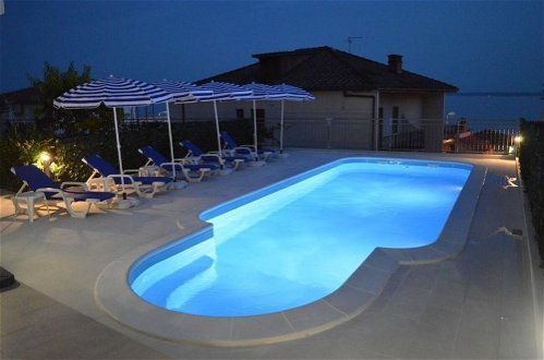 Photo 1 - Vin - With Pool - A2