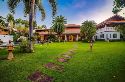 Foto 79 - Bali Style Mansion in Great Location WL2