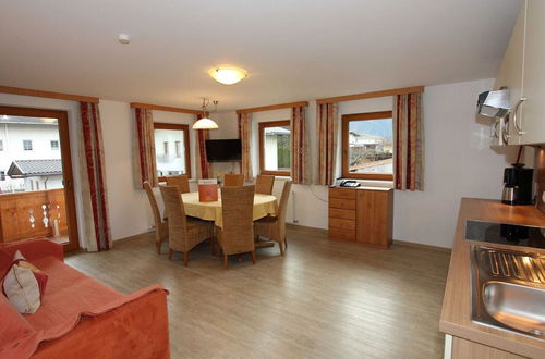 Foto 1 - Spacious Apartment in Uderns near Ski Area